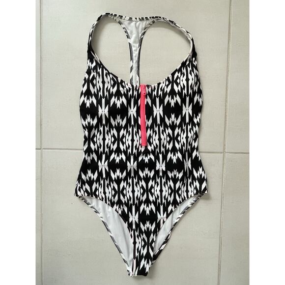 Victoria's Secret Swim One Piece Swimsuit Color Contrast Racerback Swimwear - Picture 1 of 8